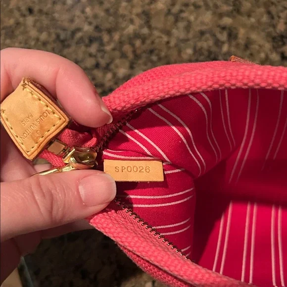 Louis Vuitton Antigua Pochette Plat PM Pouch - Picture 10 of 14